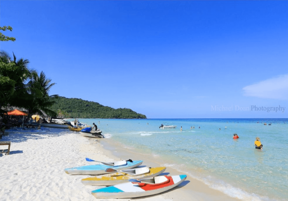 CREATOR: gd-jpeg v1.0 (using IJG JPEG v62), quality = 82